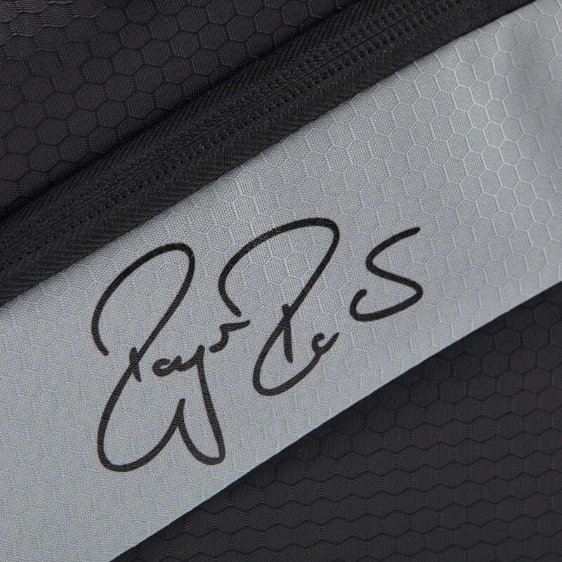 Sac De Tennis - Wilson RF TEAM 6 Raquettes Roger Federer Noir Gris 6 Sac De Tennis - Wilson RF TEAM 6 Raquettes Roger Federer Noir Gris – Image 6